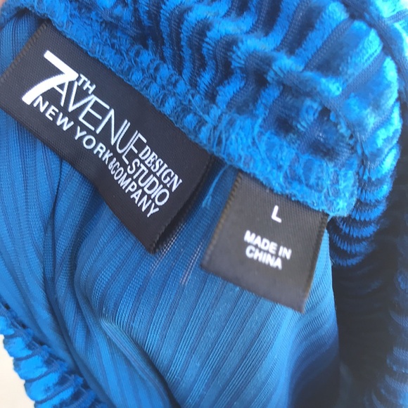 2 body suits 1 blue 1 burgundy will be sold together - Picture 4 of 4